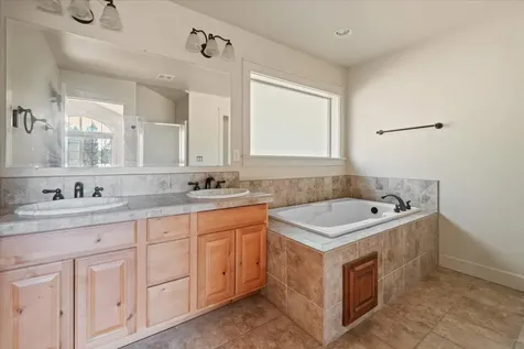 16870 Downey Road Bend OR 97707