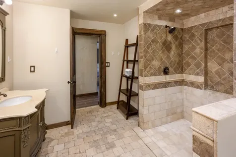 1314 NW Quincy Avenue Bend OR 97703