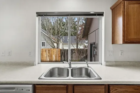 124 SW Verstappen Lane Grants Pass OR 97526