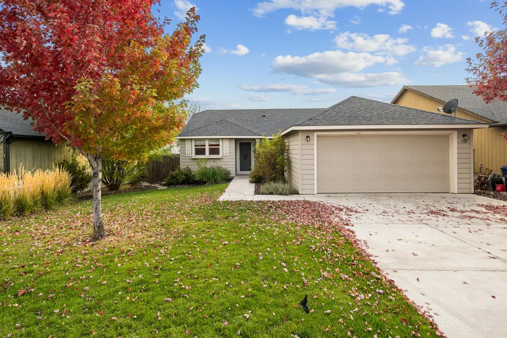 732 NE Redwood Avenue Redmond OR 97756