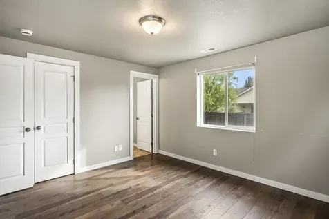 732 NE Redwood Avenue Redmond OR 97756