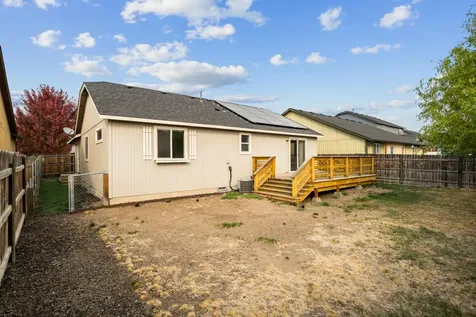 732 NE Redwood Avenue Redmond OR 97756