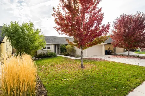 732 NE Redwood Avenue Redmond OR 97756