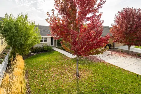 732 NE Redwood Avenue Redmond OR 97756