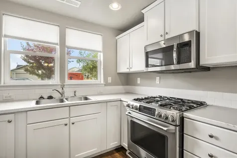 732 NE Redwood Avenue Redmond OR 97756