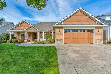 3763 Calle Vista Drive Medford OR 97504