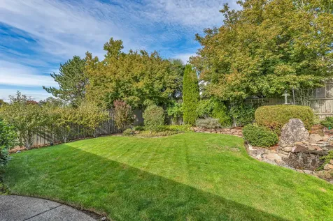 3763 Calle Vista Drive Medford OR 97504