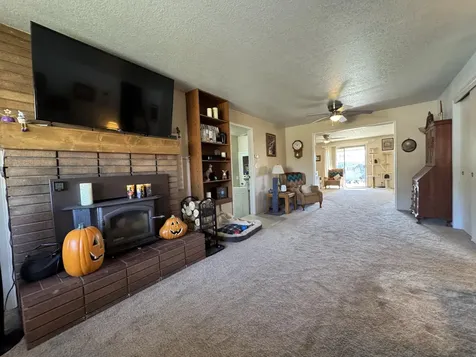 4316 Barry Avenue Klamath Falls OR 97603
