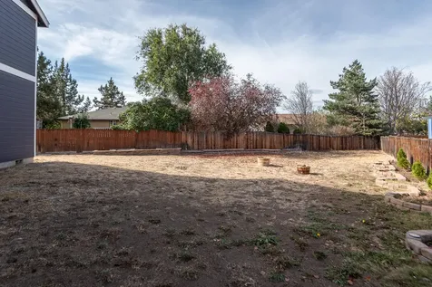 1655 SW Sarasoda Court Redmond OR 97756