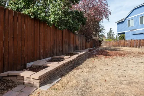 1655 SW Sarasoda Court Redmond OR 97756