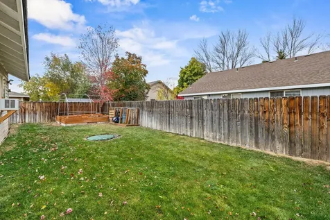 2743 SW Umatilla Court Redmond OR 97756
