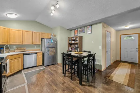 2743 SW Umatilla Court Redmond OR 97756
