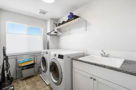 1623 Bronte Circle Medford OR 97504