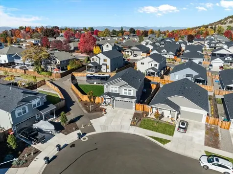 1623 Bronte Circle Medford OR 97504