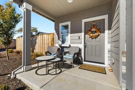1623 Bronte Circle Medford OR 97504