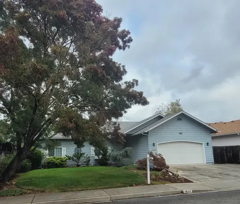 1874 SW Topaz Lane Grants Pass OR 97526