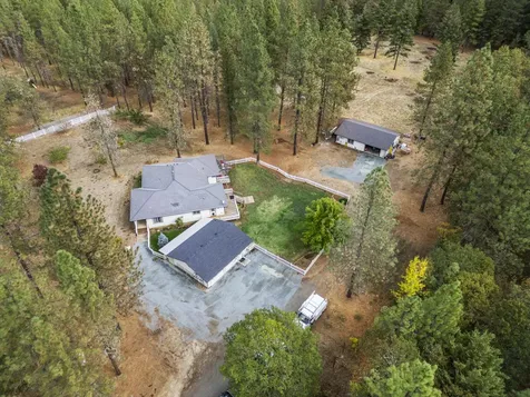 6380 W Evans Creek Road Rogue River OR 97537