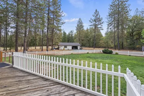 6380 W Evans Creek Road Rogue River OR 97537