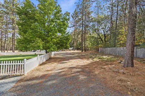 6380 W Evans Creek Road Rogue River OR 97537