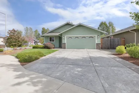 1563 Kokanee Lane Grants Pass OR 97527