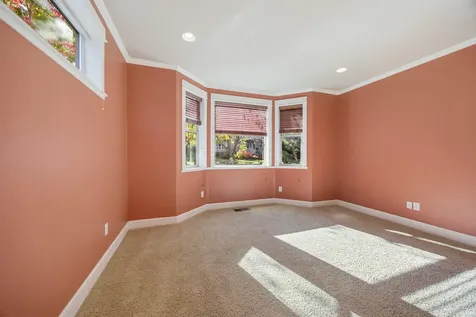 2721 Clay Creek Way Ashland OR 97520