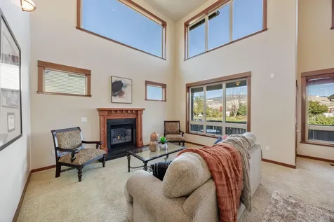 2721 Clay Creek Way Ashland OR 97520