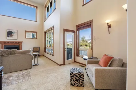 2721 Clay Creek Way Ashland OR 97520