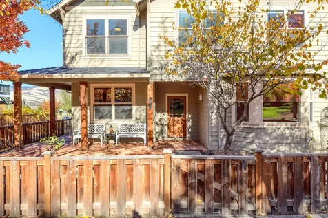 2721 Clay Creek Way Ashland OR 97520
