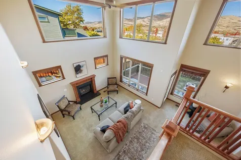 2721 Clay Creek Way Ashland OR 97520