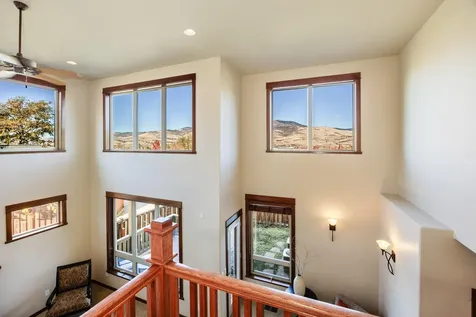 2721 Clay Creek Way Ashland OR 97520