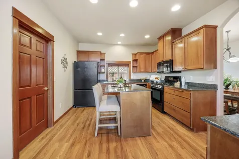 2721 Clay Creek Way Ashland OR 97520