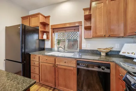 2721 Clay Creek Way Ashland OR 97520