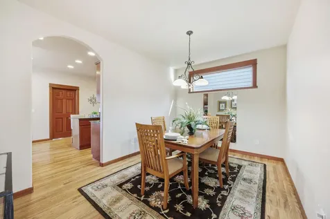 2721 Clay Creek Way Ashland OR 97520
