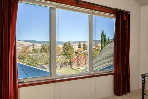 2721 Clay Creek Way Ashland OR 97520