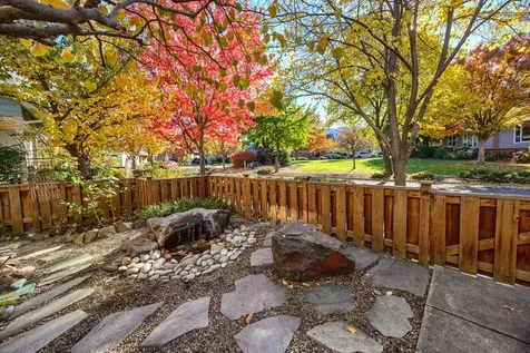 2721 Clay Creek Way Ashland OR 97520