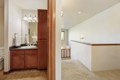 2721 Clay Creek Way Ashland OR 97520
