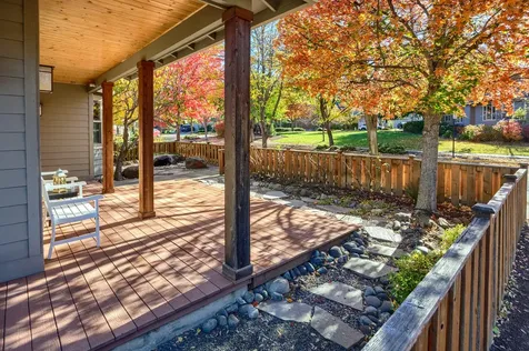 2721 Clay Creek Way Ashland OR 97520