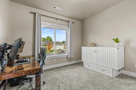 779 Sydney Court Central Point OR 97502