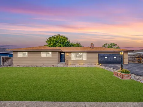 3302 Caroline Street Klamath Falls OR 97603