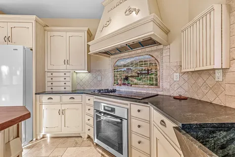 1820 Dry Creek Road Eagle Point OR 97524