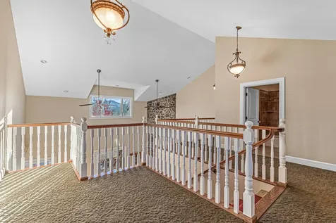 1820 Dry Creek Road Eagle Point OR 97524