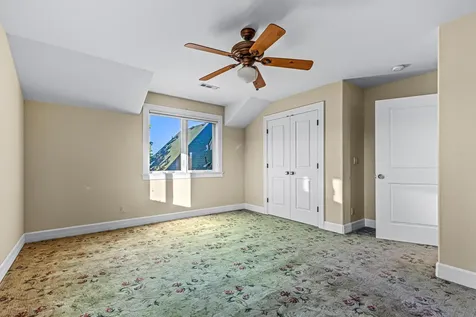1820 Dry Creek Road Eagle Point OR 97524