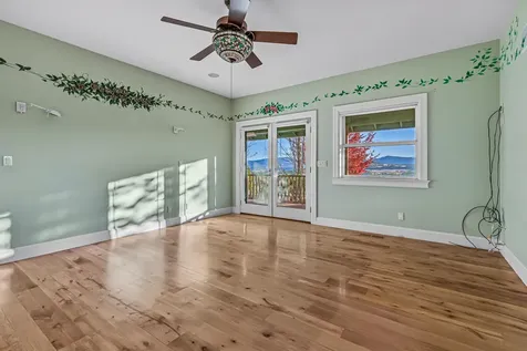 1820 Dry Creek Road Eagle Point OR 97524