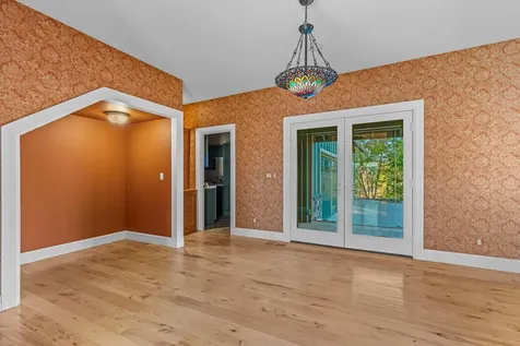 1820 Dry Creek Road Eagle Point OR 97524