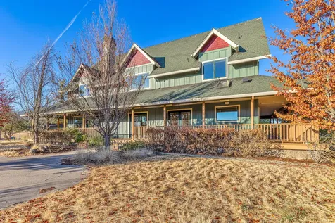1820 Dry Creek Road Eagle Point OR 97524