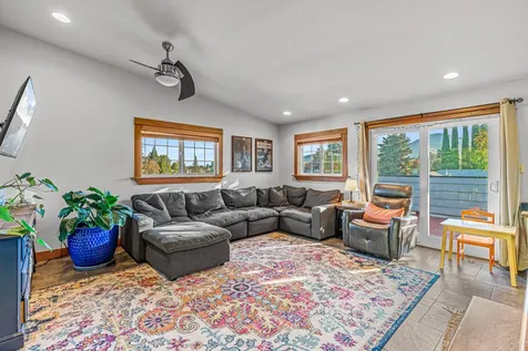 1415 Honeysuckle Avenue Medford OR 97504
