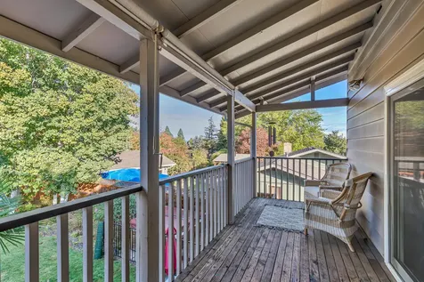 1415 Honeysuckle Avenue Medford OR 97504