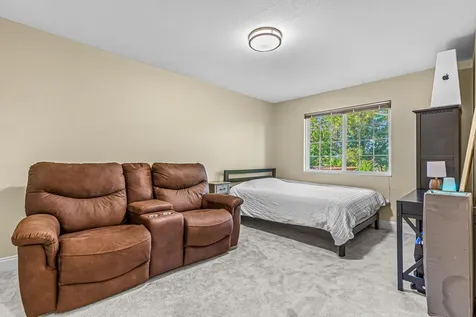 1415 Honeysuckle Avenue Medford OR 97504