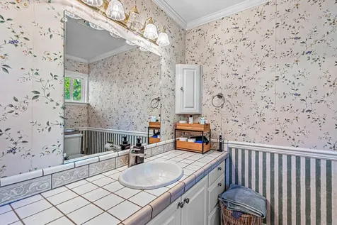 1415 Honeysuckle Avenue Medford OR 97504