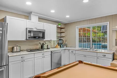 1415 Honeysuckle Avenue Medford OR 97504